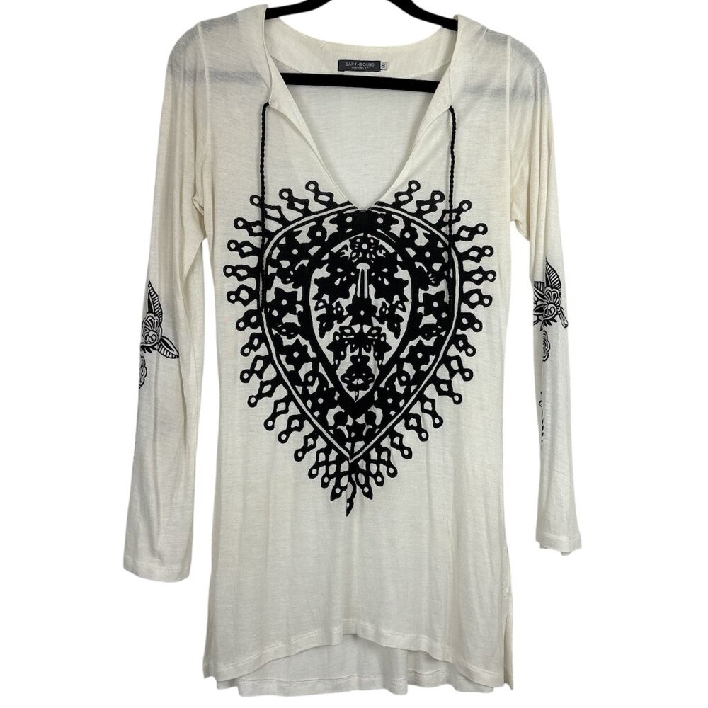 Earthbound Trading Co Tunic Top Women's‎ Small Cream Black Boho Festival Print